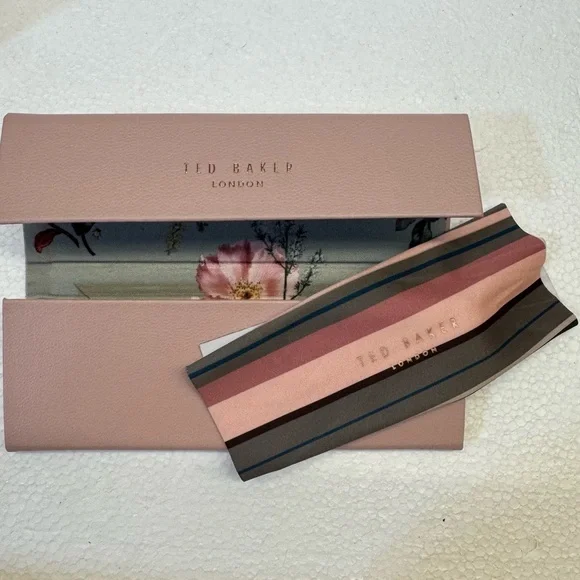 Ted Baker London Pink Floral Sunglasses Case with Black Sunglasses Ted Baker London Eyeglass Sunglasses Case Pink Magnetic  main image 4